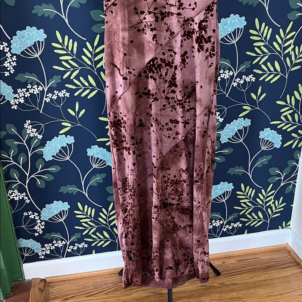 Elegant Floral Women's Dress NWT Size M - Picture 4 of 8
